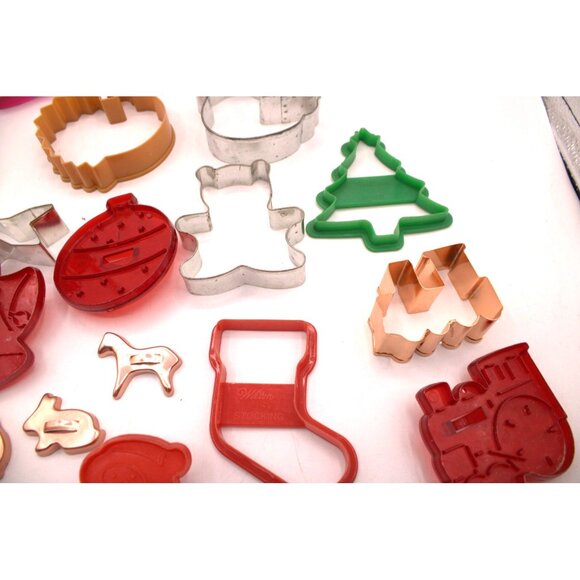 Holiday Baking Cookie Cutters Mixed Lot 19 Plastic Metal Copper Multiple Holiday - Picture 2 of 7